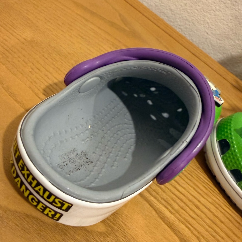 Disney Buzz Lightyear Crocs Size 5C - Picture 7 of 9